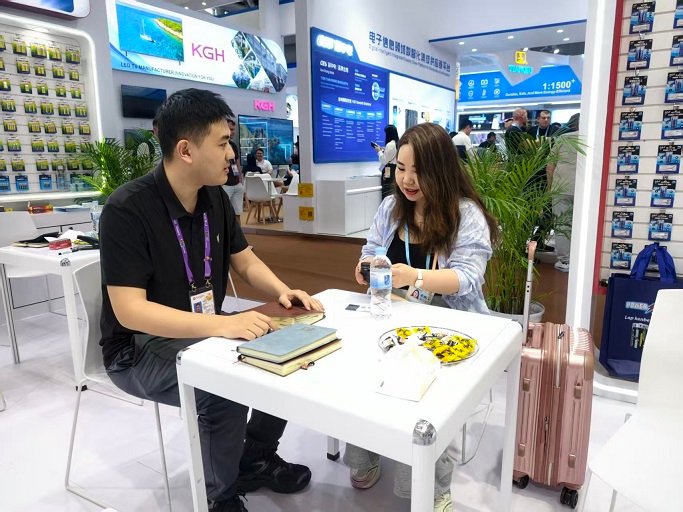 La batterie de Huatai à la 139e foire de Canton